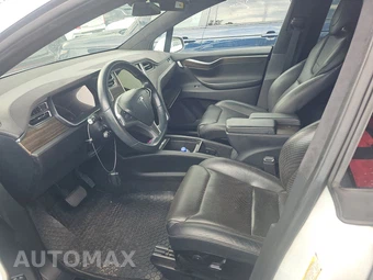 2016 Tesla Model X 90D - miniatura 7