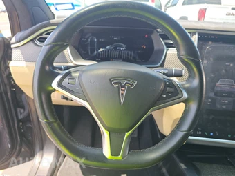 2016 Tesla Model X 90D - miniatura 10