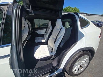 2016 Tesla Model X 90D - miniatura 13