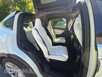 2016 Tesla Model X 90D - miniatura 17