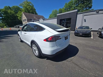 2016 Tesla Model X 90D - miniatura 2