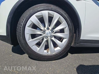 2016 Tesla Model X 90D - miniatura 24