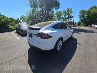 2016 Tesla Model X 90D - miniatura 3