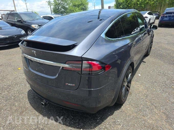 2016 Tesla Model X P90D Signature - miniatura 3