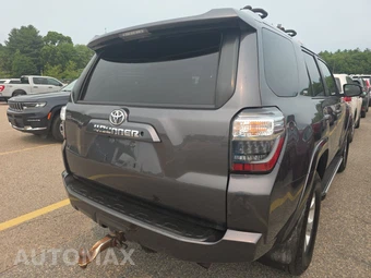 2016 Toyota 4Runner SR5 – miniatura 4