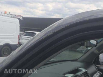 2016 Toyota 4Runner SR5 – miniatura 24