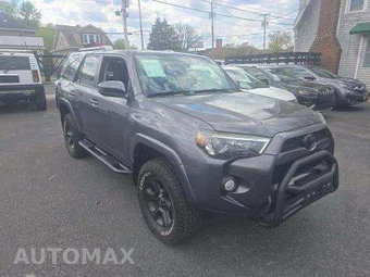 2016 Toyota 4Runner SR5 – miniatura 4