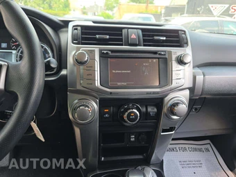 2016 Toyota 4Runner SR5 – miniatura 10