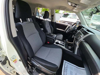 2016 Toyota 4Runner SR5 – miniatura 18