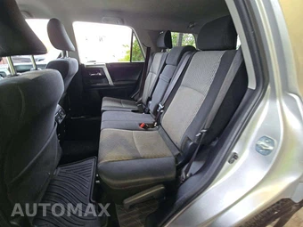 2016 Toyota 4Runner SR5 - miniatura 13