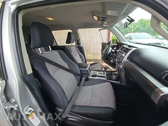 2016 Toyota 4Runner SR5 - miniatura 19