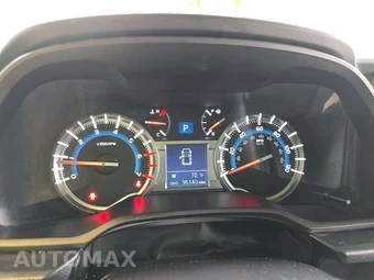 2016 Toyota 4Runner SR5 - miniatura 9