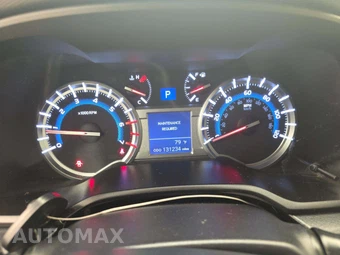 2016 Toyota 4Runner SR5 – miniatura 9