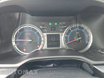 2016 Toyota 4Runner SR5 – miniatura 12