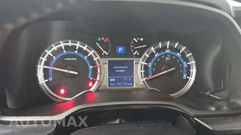 2016 Toyota 4Runner SR5 – miniatura 23