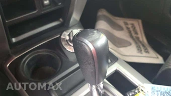 2016 Toyota 4Runner SR5 – miniatura 31