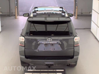 2016 Toyota 4Runner SR5 – miniatura 5