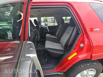 2016 Toyota 4Runner SR5 – miniatura 10