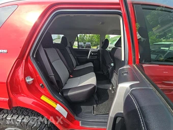 2016 Toyota 4Runner SR5 – miniatura 13