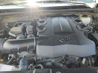 2016 Toyota 4Runner SR5 – miniatura 15