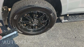 2016 Toyota 4Runner SR5 – miniatura 26