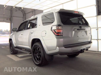 2016 Toyota 4Runner SR5 – miniatura 6