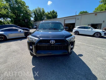 2016 Toyota 4Runner SR5 - miniatura 2