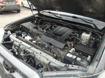 2016 Toyota 4Runner SR5 – miniatura 15