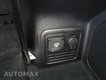 2016 Toyota 4Runner SR5 – miniatura 24