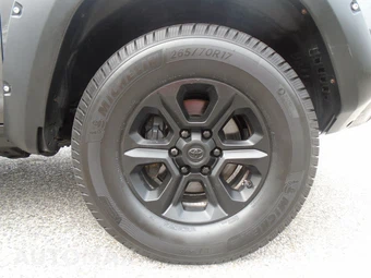 2016 Toyota 4Runner SR5 – miniatura 30
