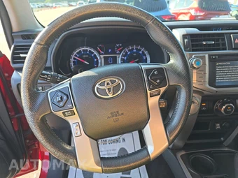2016 Toyota 4Runner SR5 - miniatura 10