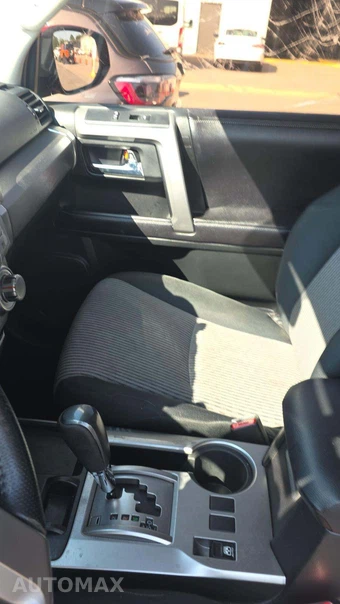 2016 Toyota 4Runner SR5 - miniatura 23