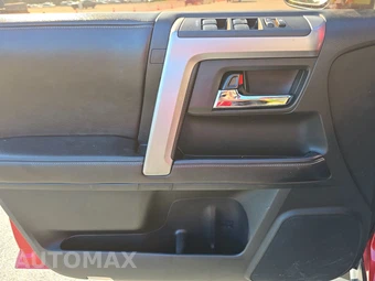 2016 Toyota 4Runner SR5 - miniatura 9