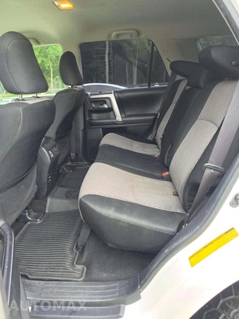 2016 Toyota 4Runner SR5 - miniatura 10
