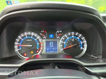 2016 Toyota 4Runner SR5 - miniatura 6