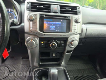 2016 Toyota 4Runner SR5 - miniatura 7