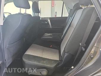 2016 Toyota 4Runner SR5 – miniatura 10