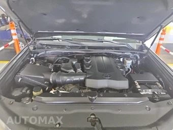 2016 Toyota 4Runner SR5 – miniatura 12