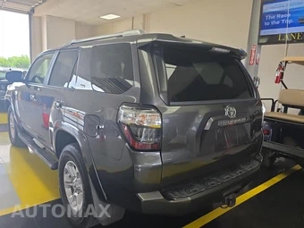 2016 Toyota 4Runner SR5 – miniatura 6