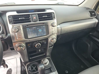 2016 Toyota 4Runner SR5 Premium – miniatura 11