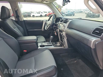 2016 Toyota 4Runner SR5 Premium – miniatura 8