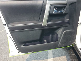 2016 Toyota 4Runner SR5 Premium – miniatura 9