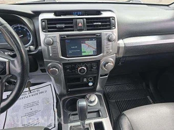 2016 Toyota 4Runner SR5 Premium – miniatura 10