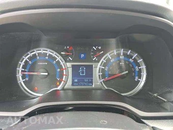 2016 Toyota 4Runner SR5 Premium – miniatura 9