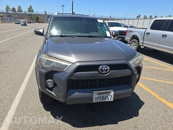 2016 Toyota 4Runner SR5 Premium - miniatura 2