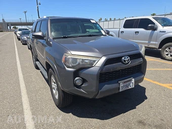2016 Toyota 4Runner SR5 Premium - miniatura 3