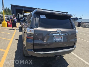 2016 Toyota 4Runner SR5 Premium - miniatura 5