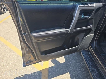 2016 Toyota 4Runner SR5 Premium - miniatura 9