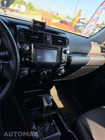 2016 Toyota 4Runner TRD Pro – miniatura 10