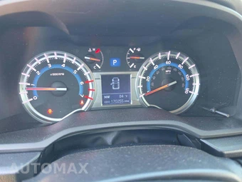 2016 Toyota 4Runner TRD Pro – miniatura 9